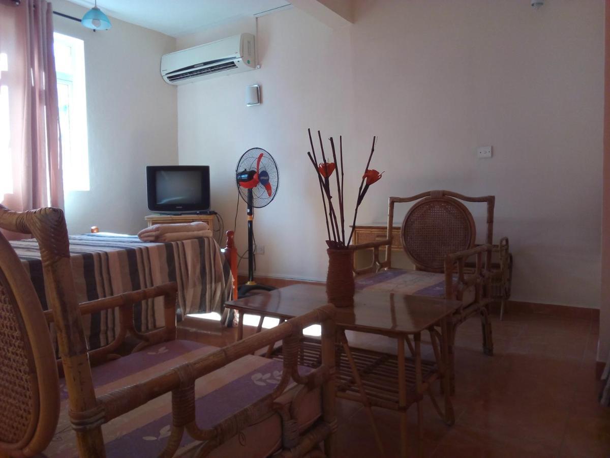 Chetty Tourist Residence Pereybere Beach Buitenkant foto